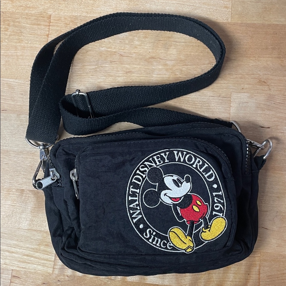 Disney World Resort Parks Mickey Mouse Embroidered Fanny Pack crossbody bag